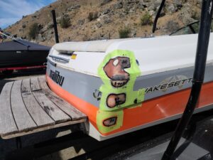Wakesetter gelcoat damage before repair